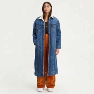 LEVI'S Original Trucker Jacket, Extra Long Silhouette, Lined in Sherpa - XL